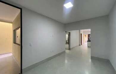 Imagem: A casa possui 4 Dormitórios, 4 Banheiros, 4 Vagas na garagem