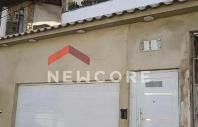 Imagem: A casa possui 5 Dormitórios, 4 Banheiros, 4 Vagas na garagem