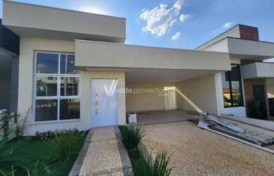 Imagem: A casa em condomínio possui 3 Dormitórios, 3 Banheiros, 4