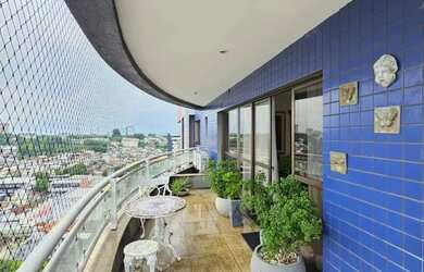 Imagem: O apartamento possui 3 Dormitórios, 4 Banheiros, 190m² de