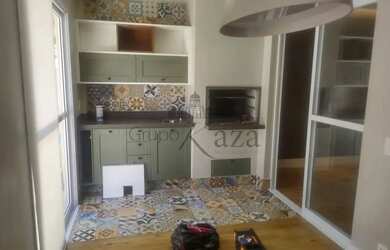 Imagem: A casa em condomínio possui 3 Dormitórios, 3 Banheiros, 2