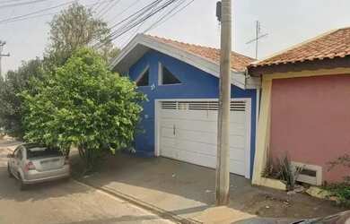 Imagem: A casa possui 3 Dormitórios, 3 Banheiros e 154m² de Área