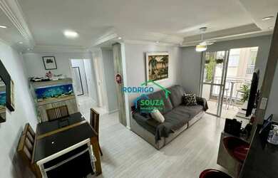 Imagem: O apartamento possui 2 Dormitórios, 1 Banheiro, 2 Vagas na