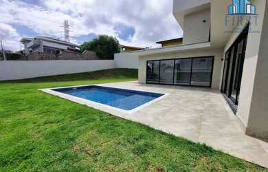 Imagem: A casa em condomínio possui 4 Dormitórios, 5 Banheiros, 2