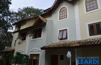 Imagem: A casa em condomínio possui 3 Dormitórios, 4 Banheiros, 2