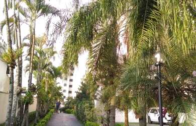 Imagem: O apartamento possui 3 Dormitórios, 1 Banheiro, 1 Vaga na garagem