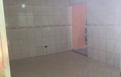 Imagem 3: Casa sozinha no quintal. Varanda, Área de serviço, 1 Banheiroe1 Dormitório