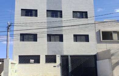 Imagem: O apartamento possui 3 Dormitórios, 1 Banheiro, 1 Vaga na garagem