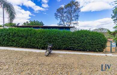 Imagem: O terreno possui 1.000m² de Área e está localizado em Condados