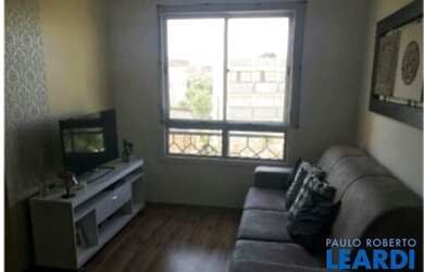 Imagem: O apartamento possui 2 Dormitórios, 1 Banheiro, 2 Vagas na