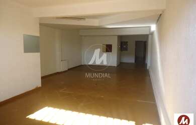 Imagem: O depósito possui 4 Vagas na garagem e 550m² de Área e está