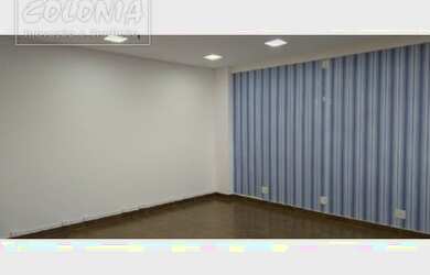 Imagem: O depósito possui 1 Vaga na garagem, 37m² de Área e está