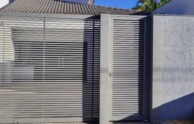 Imagem: A casa em condomínio possui 4 Dormitórios, 4 Banheiros, 3