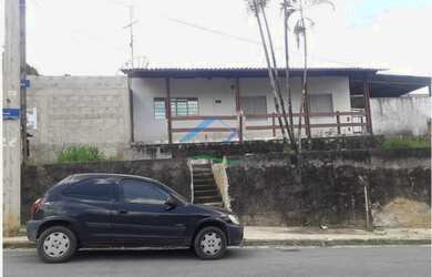 Imagem: A casa possui 3 Dormitórios, 2 Banheiros, 123m² de Área e