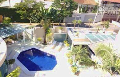 Imagem: A casa possui 5 Dormitórios, 5 Banheiros, 5 Vagas na garagem