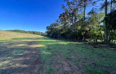 Imagem: O terreno possui 1.500m² de Área e está localizado em Marau