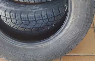 Imagem: A casa possui 4 Dormitórios, 3 Banheiros, 3 Vagas na garagem