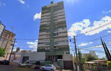 Imagem: O apartamento possui 1 Dormitório, 5 Banheiros, 3 Vagas na