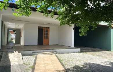 Imagem 2: Casa de 350 m² - venda por R$ 1.950.000 ou aluguel por R$ 5.767/mês...