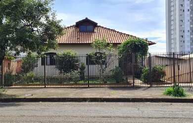 Imagem 1: Casa com 4 dormitórios - venda por R$ 700.000 ou aluguel por R$ 2.200/mês...