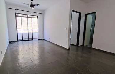 Imagem: O apartamento possui 1 Dormitório, 1 Banheiro, 49m² de Área