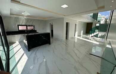 Imagem: A casa em condomínio possui 3 Dormitórios, 2 Banheiros, 2