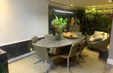 Imagem: O apartamento possui 3 Dormitórios, 4 Banheiros, 165m² de