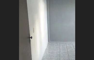 Imagem 5: Alugo Apt. 1/4 Barris 690,00