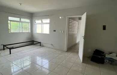 Imagem 9: Oportunidade casa Candeias 5 Qtos na avenida em frente ao Colegio Souza...