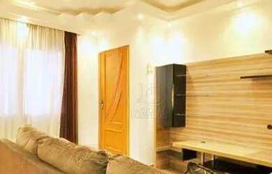 Imagem: A casa possui 2 Dormitórios, 1 Banheiro, 1 Vaga na garagem