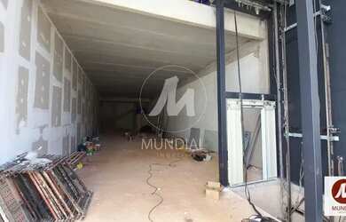 Imagem: O depósito possui 5 Vagas na garagem e 540m² de Área e está