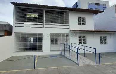 Imagem: A casa possui 5 Dormitórios, 5 Banheiros, 5 Vagas na garagem