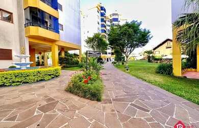 Imagem: O apartamento possui 3 Dormitórios, 1 Banheiro, 1 Vaga na garagem