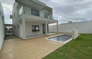 Imagem: A casa em condomínio possui 4 Dormitórios, 5 Banheiros, 4