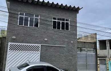 Imagem: A casa possui 2 Dormitórios, 1 Banheiro, 1 Vaga na garagem