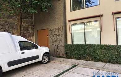 Imagem: O depósito possui 4 Vagas na garagem, 229m² de Área e está