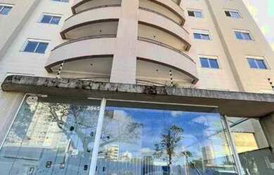 Imagem: O apartamento possui 3 Dormitórios, 1 Banheiro, 2 Vagas na