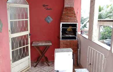 Imagem: A casa possui 1 Dormitório, 1 Banheiro, 800m² de Área e