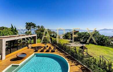 Imagem: A casa em condomínio possui 5 Dormitórios, 5 Banheiros, 4