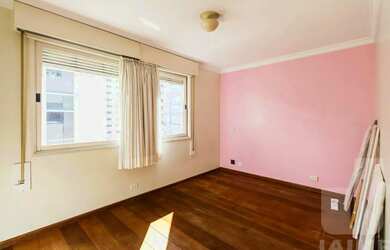 Imagem 14: Cobertura espaçosa com ótima área externa numa das melhores ruas de...