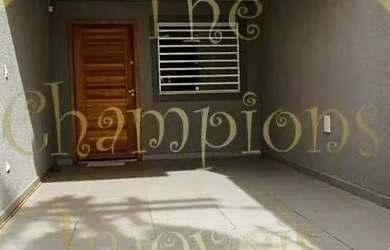 Imagem: A casa possui 3 Dormitórios, 3 Banheiros, 2 Vagas na garagem