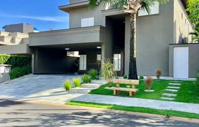 Imagem: A casa em condomínio possui 4 Dormitórios, 5 Banheiros, 5