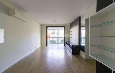 Imagem: O apartamento possui 4 Dormitórios, 3 Banheiros, 1 Vaga na