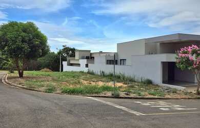 Imagem: O terreno possui 276m² de Área e está localizado em São