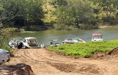 Imagem: O terreno possui 2500m² de Área e está localizado em Ponte
