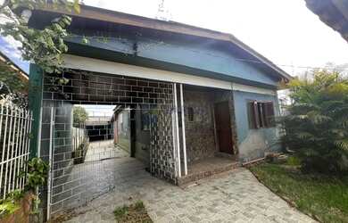 Imagem: A casa possui 2 Dormitórios, 2 Banheiros, 5 Vagas na garagem