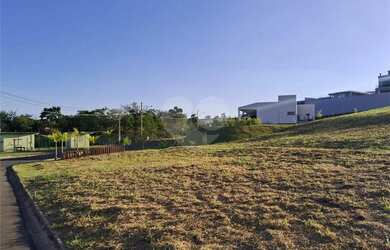 Imagem: O terreno possui 1.200m² de Área e está localizado em Parque