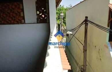 Imagem: A casa à venda possui 3 Dormitórios, 2 Banheiros e 130m²