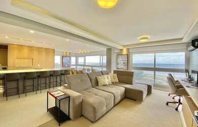 Imagem: O apartamento possui 4 Dormitórios, 5 Banheiros, 2 Vagas na