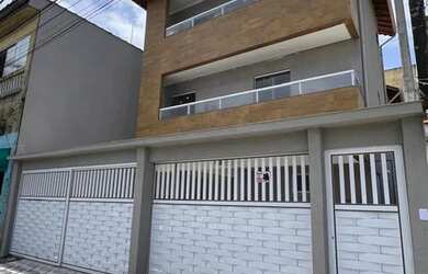 Imagem: A casa possui 2 Dormitórios, 1 Banheiro, 1 Vaga na garagem